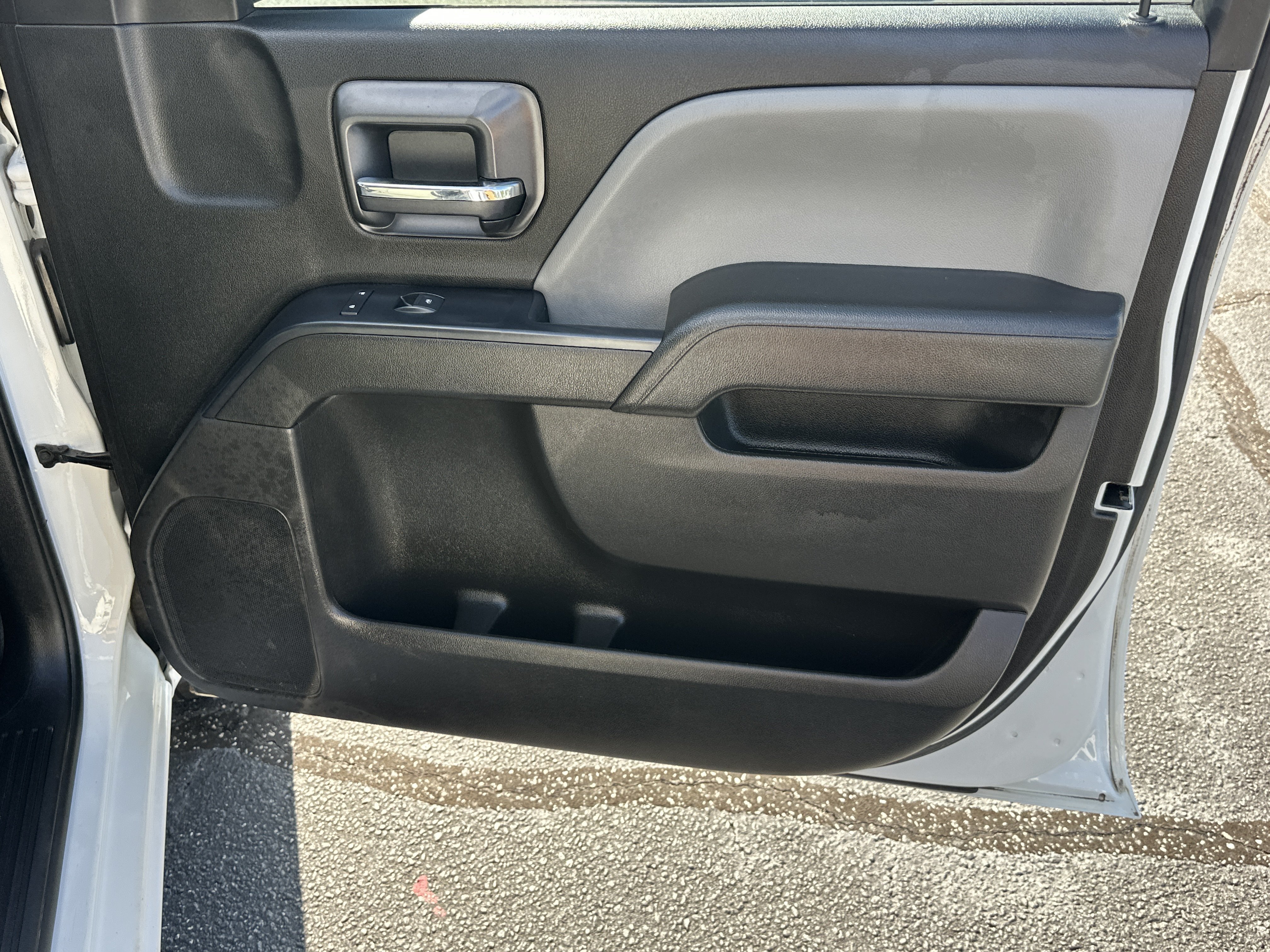 Used 2019 Summit White GMC DBL CAB 2WD image 14