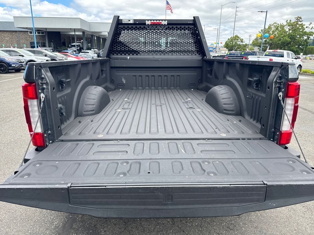 Certified Used 2018 Magnetic Metallic Ford Lariat image 27