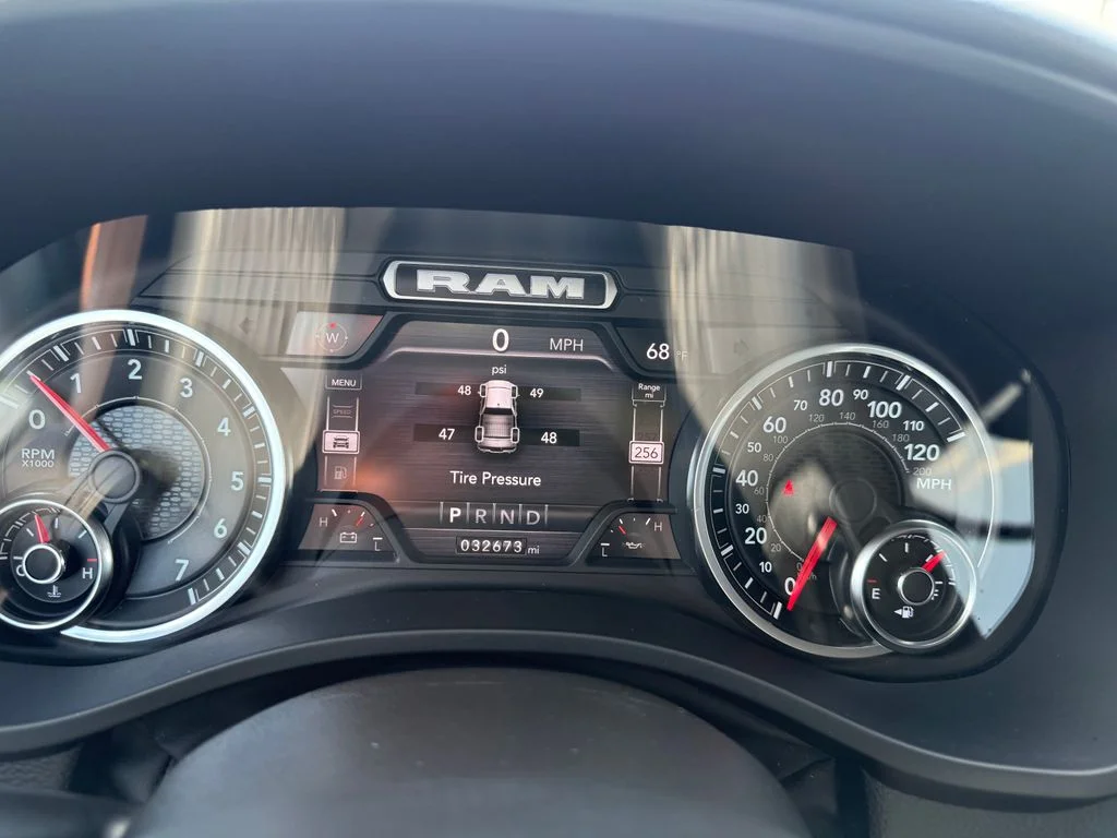 Used 2022 Blue Ram Big Horn/Lone Star image 10