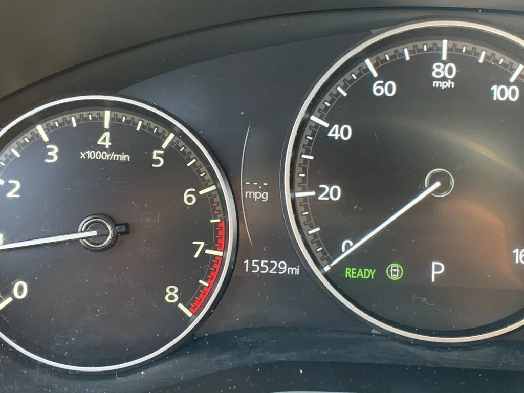 Used 2025 White Mazda 3.3 Turbo Select image 32