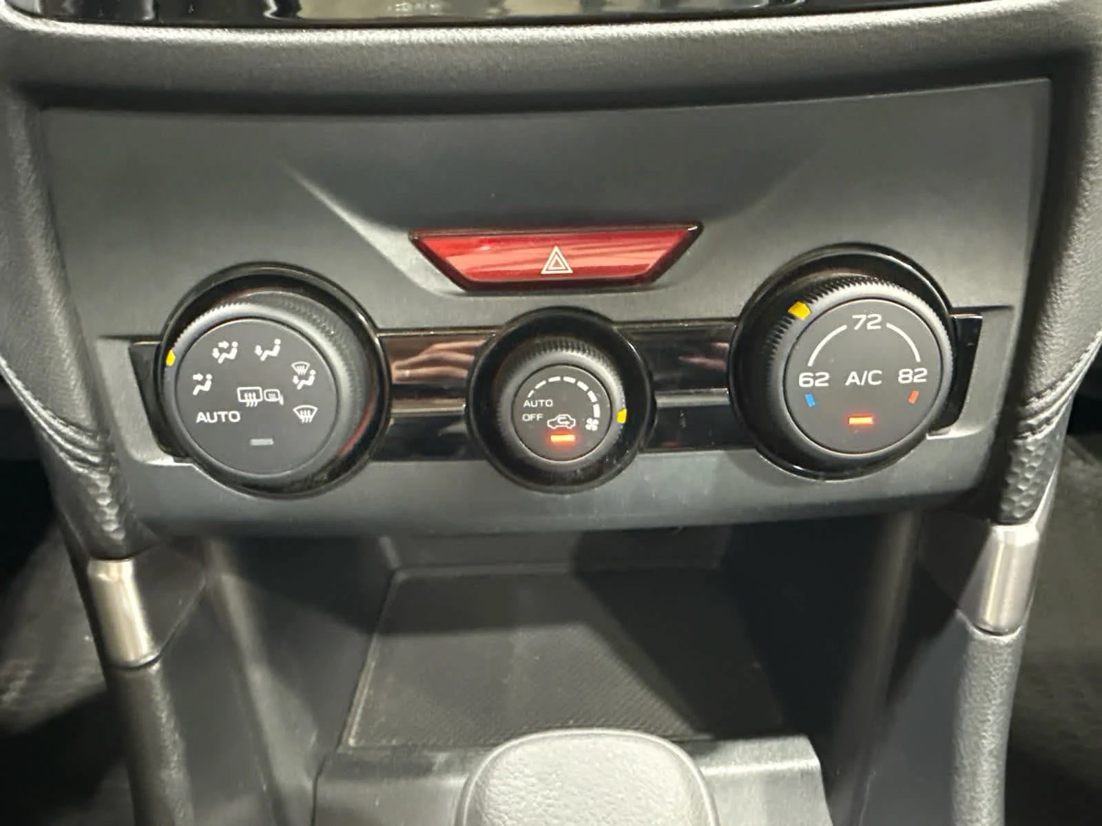 Used 2023  Subaru Premium image 25