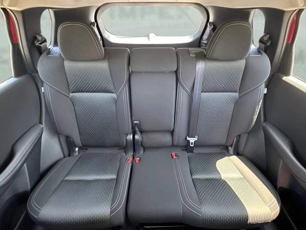 Used 2025 Red Mitsubishi ES image 10