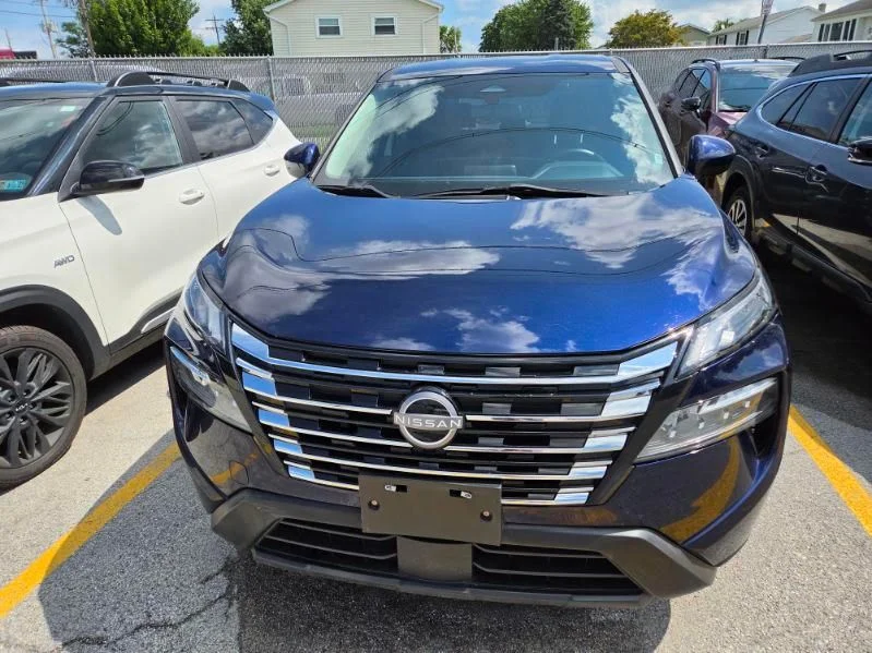 Used 2024 Blue Nissan SV image 2