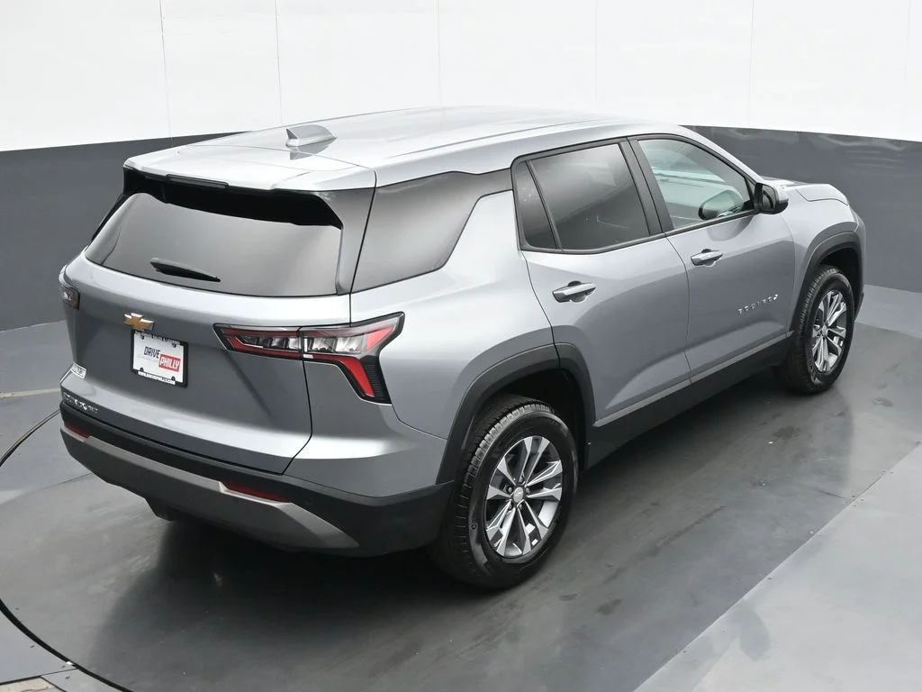 Used 2026 Gray Chevrolet LT image 21