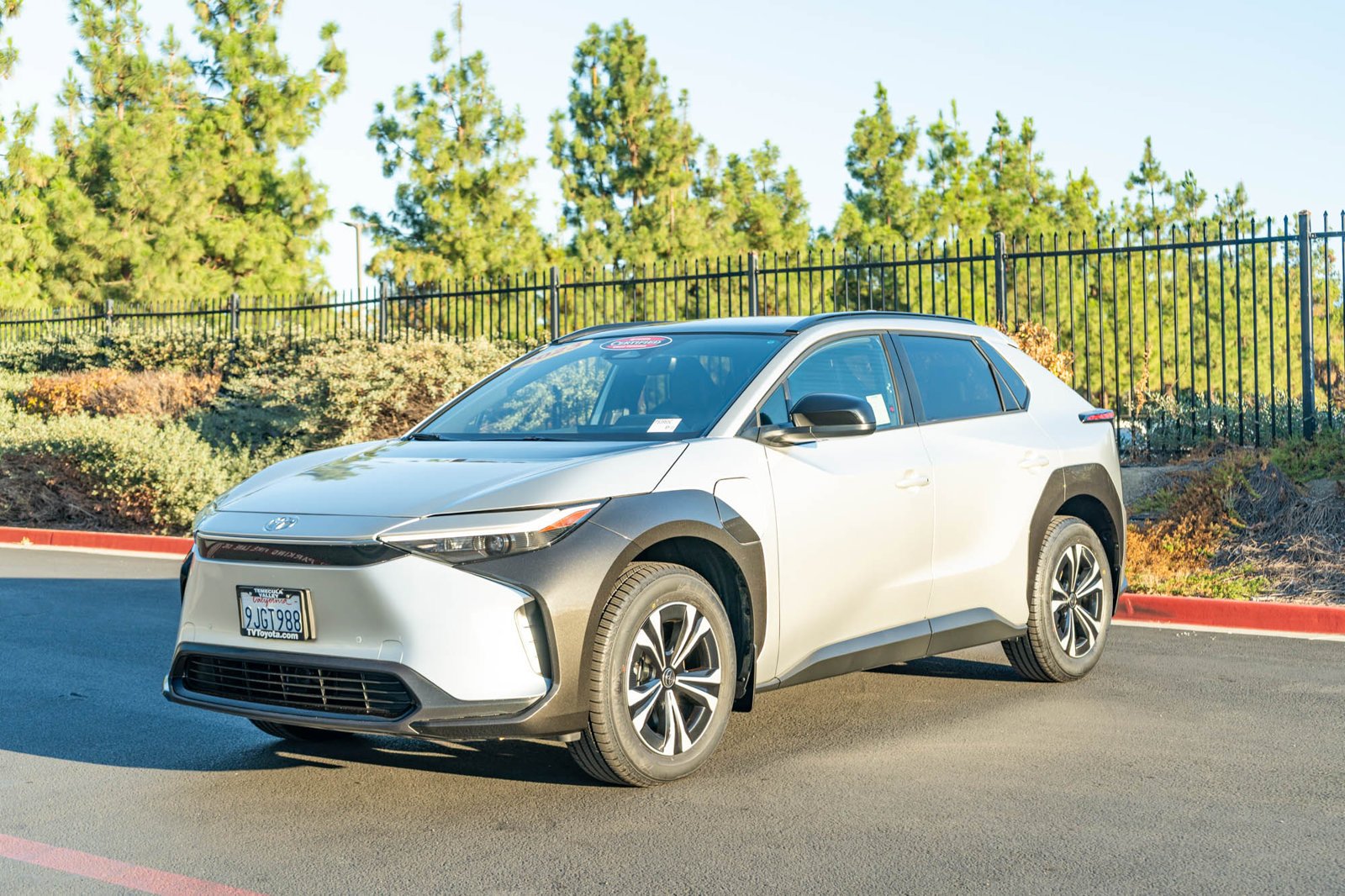 Certified Used 2023 Silver Metallic Toyota XLE image 3