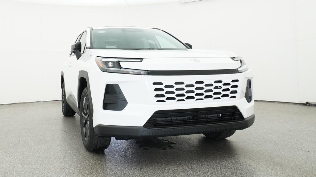 New 2026 Ice Cap Toyota XLE Premium image 12