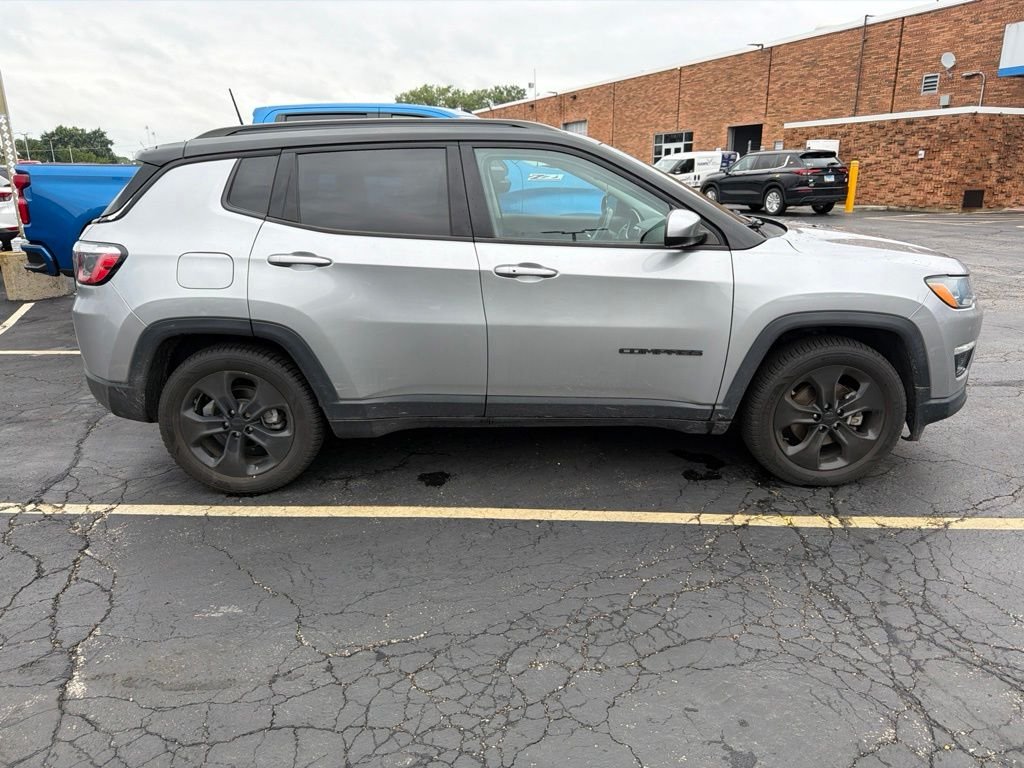 Used 2021 Silver Jeep Latitude image 1