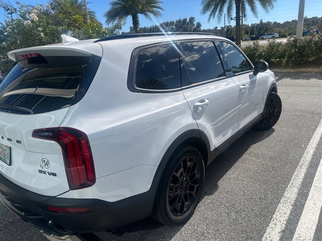 Used 2021 White Pearl Kia SX image 3