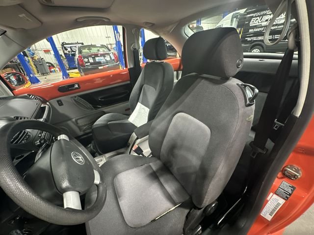 Used 2004  Volkswagen GLS image 17