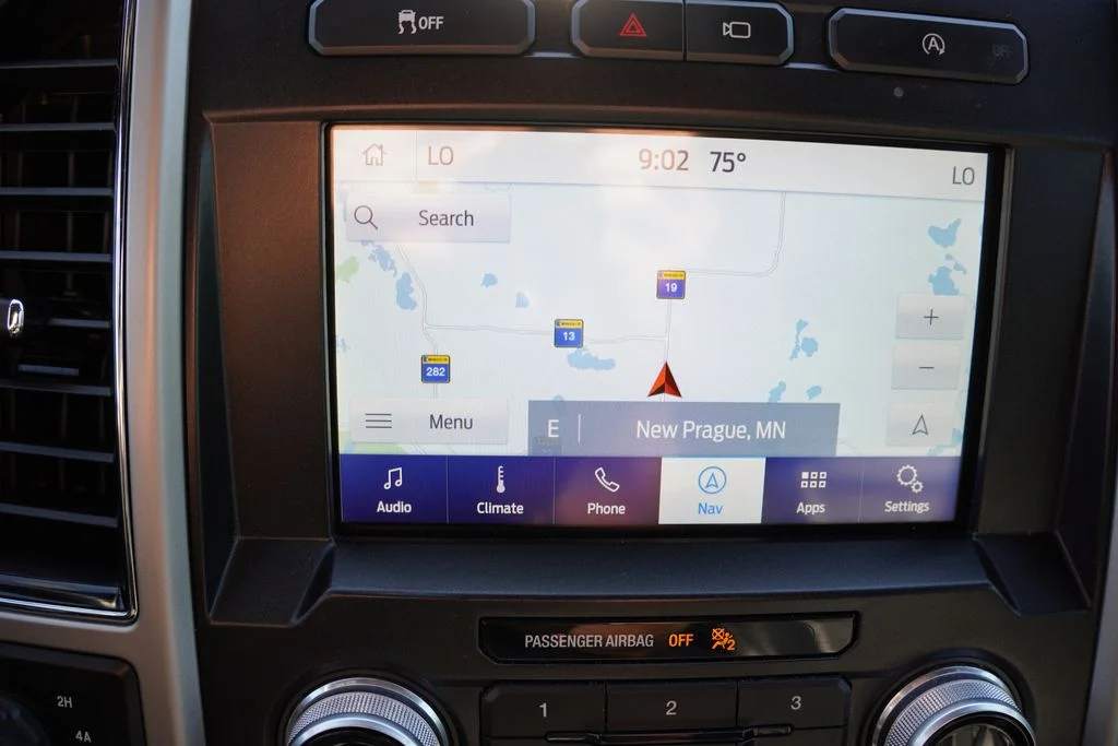 Used 2020 White Ford Lariat image 7