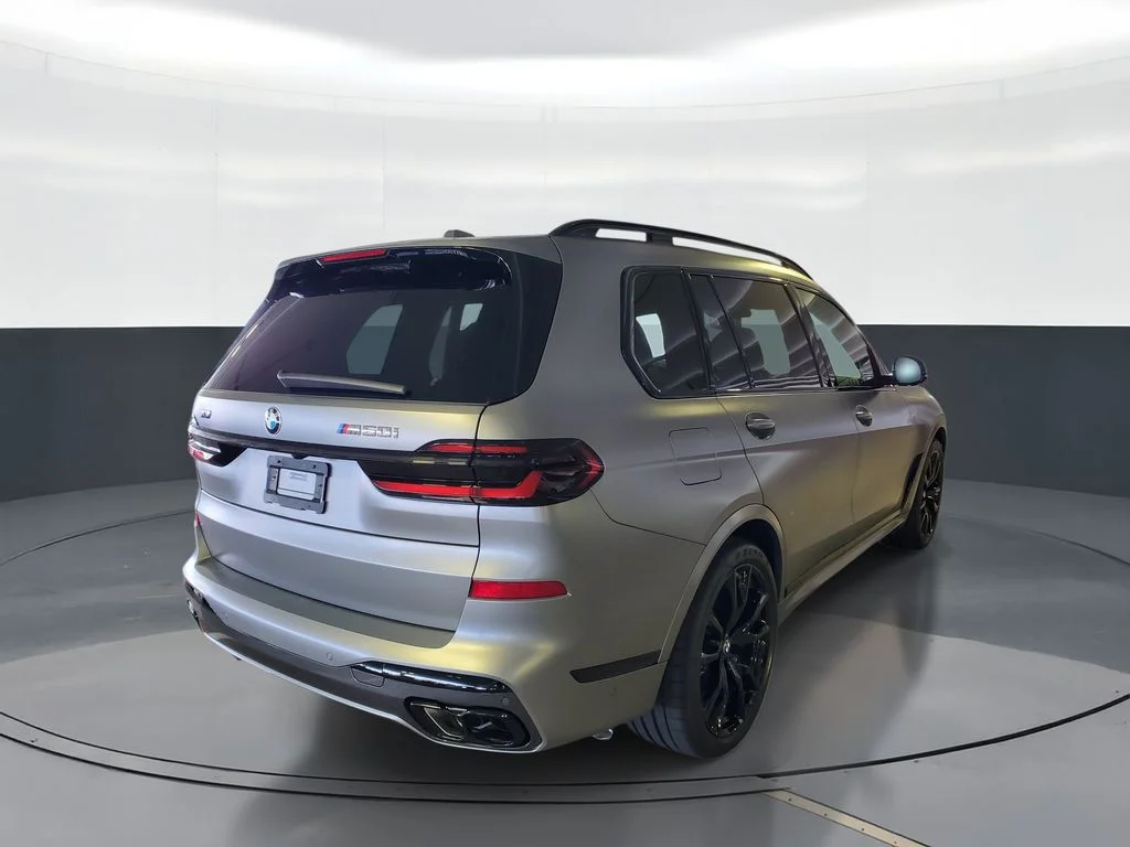 New 2027 Gray BMW M60i image 3