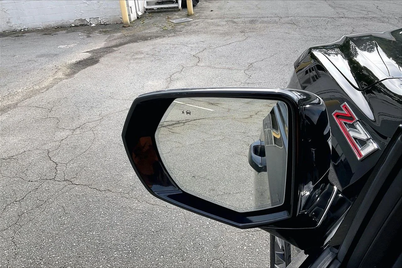 Used 2021 Black Chevrolet Z71 image 29