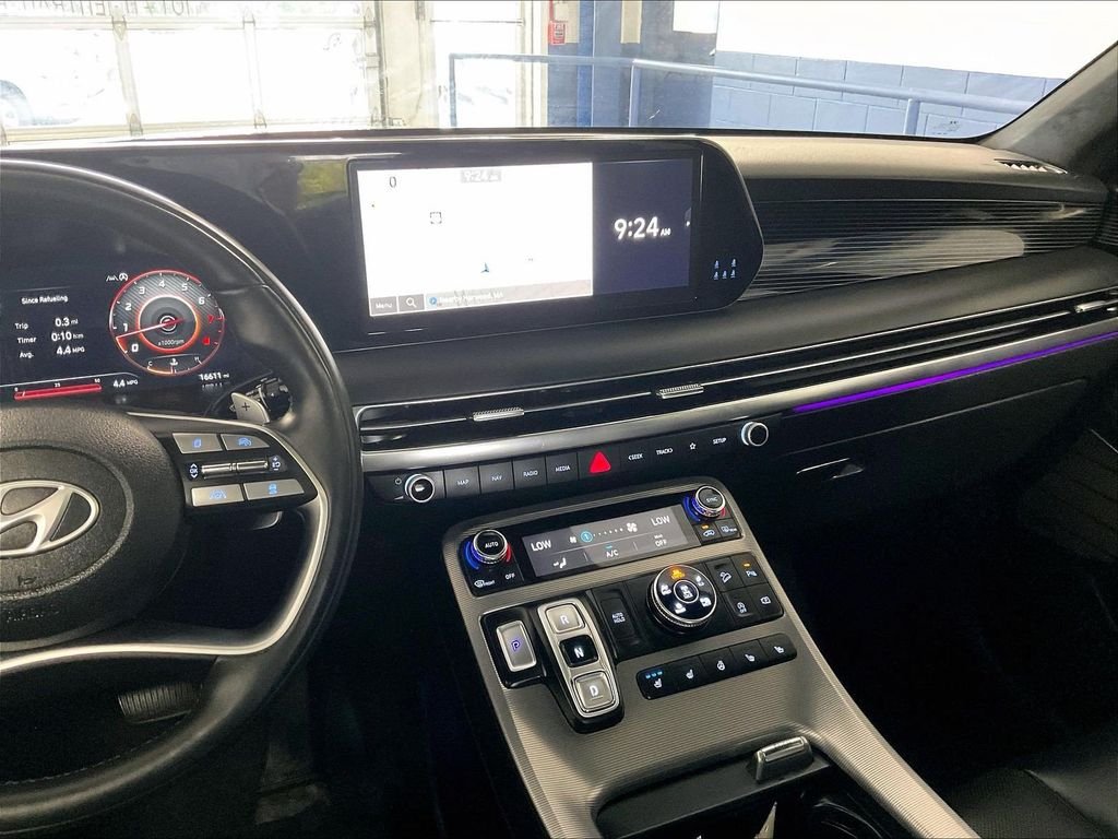 Used 2025 Green Hyundai Calligraphy image 18