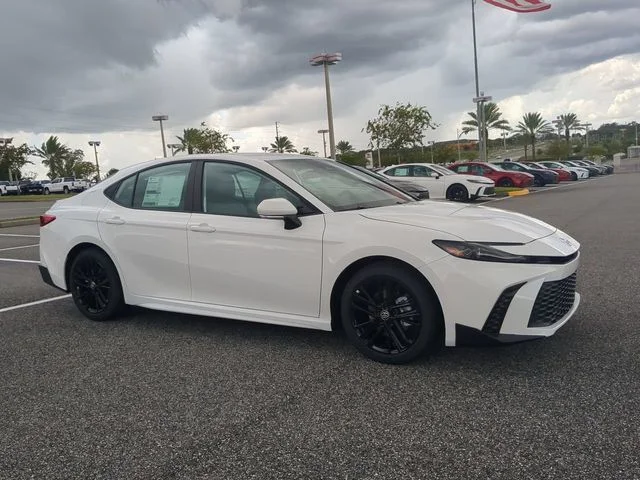 New 2026 Ice Cap Toyota SE image 2