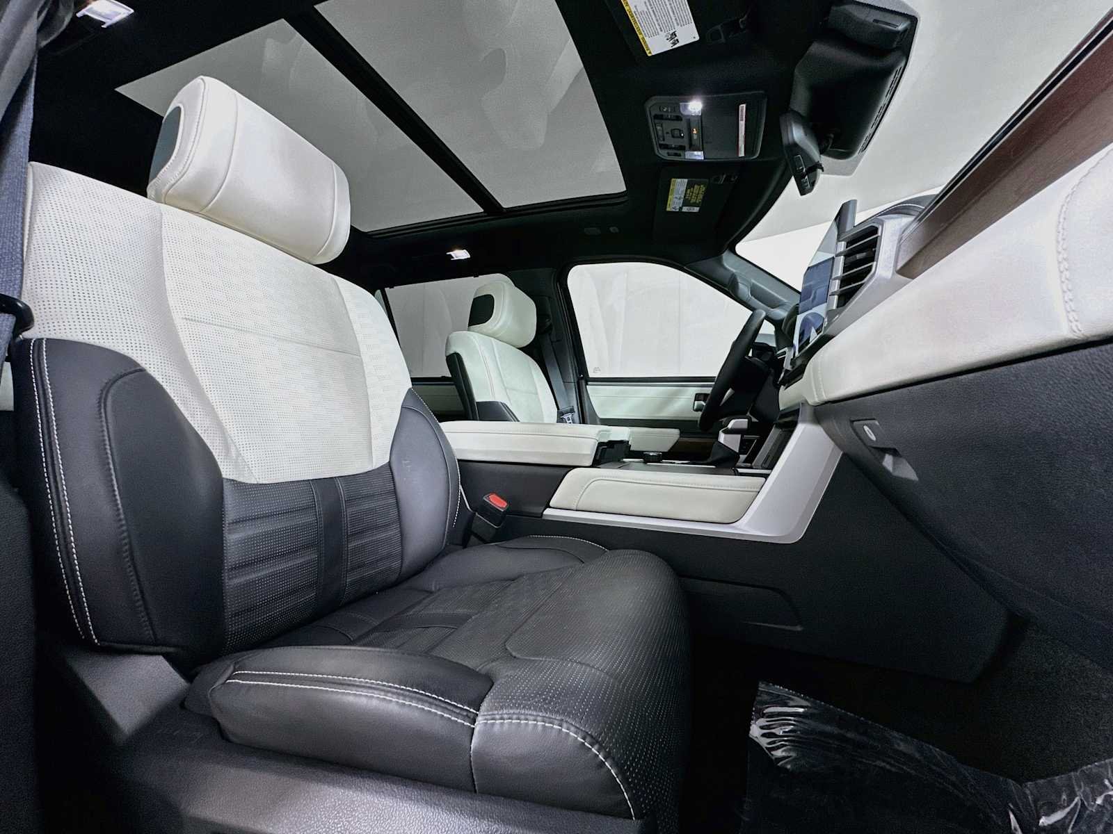 Used 2024 Blueprint Toyota Capstone image 29