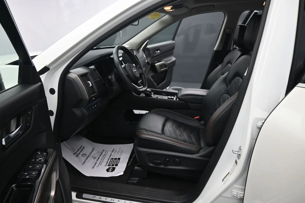 2023 Nissan Pathfinder Platinum - Photo 18