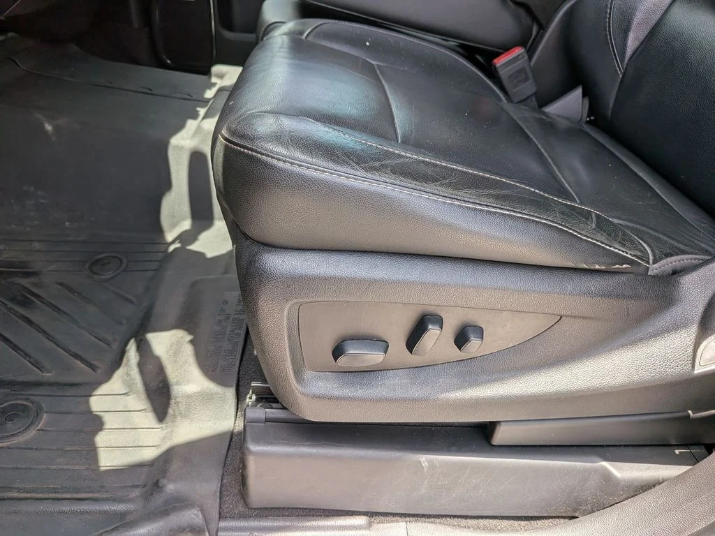 Used 2018 Black GMC SLT image 11