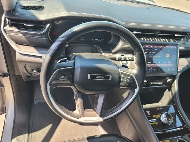 Used 2021 Silver Jeep Limited image 30
