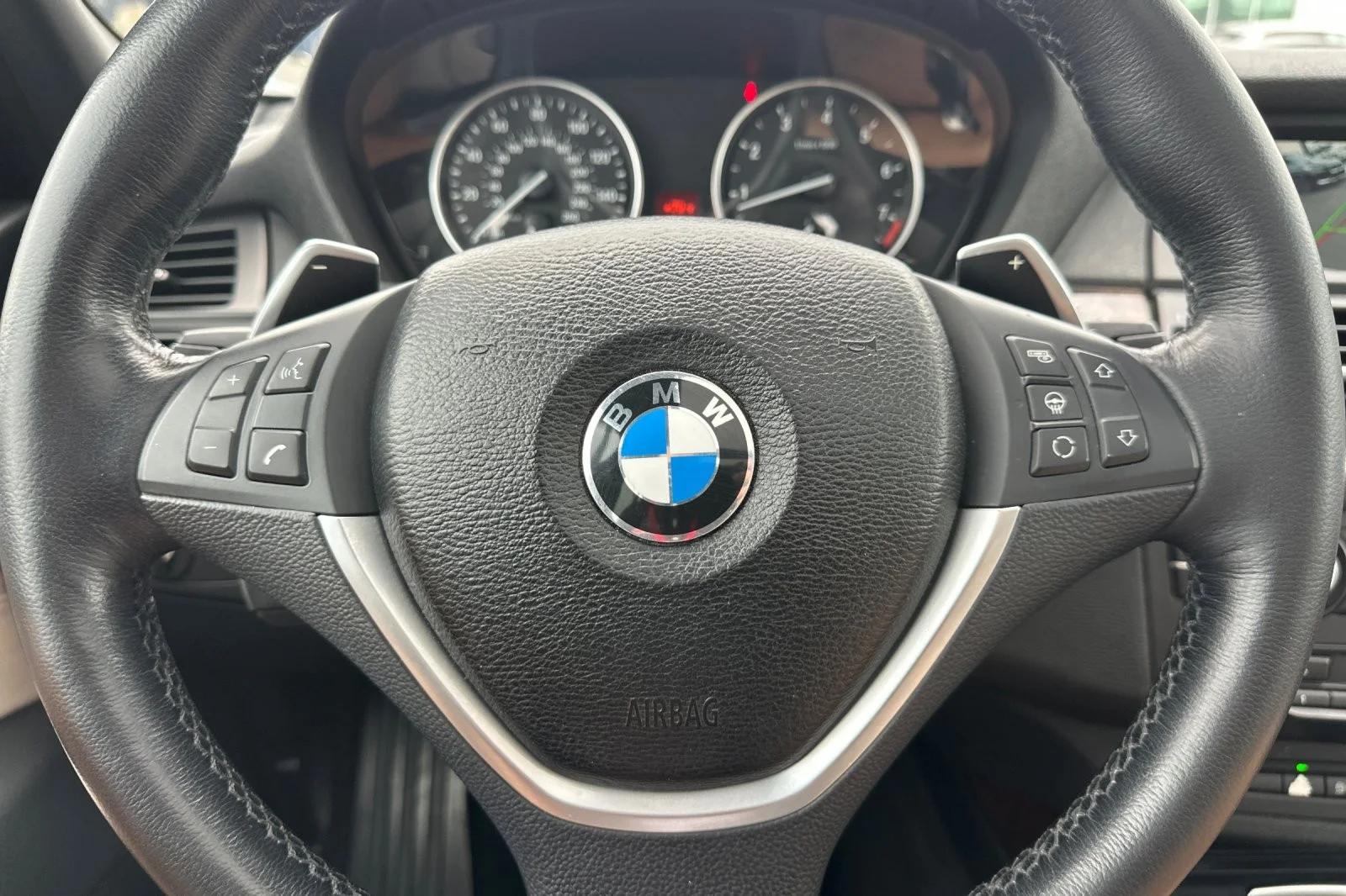 Used 2013 Alpine White BMW xDrive35i Sport Activity image 24