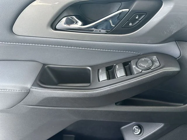 Used 2020 Gray Chevrolet 3LT image 14