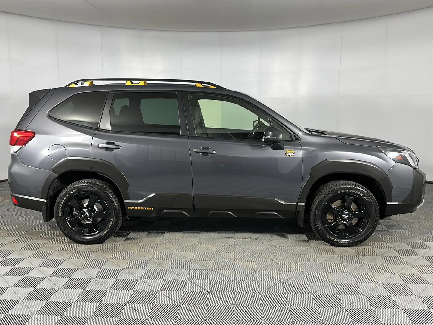 Used 2023 Magnetite Gray Metallic Subaru Wilderness image 8