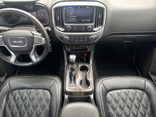Used 2022 Gray GMC Elevation image 14