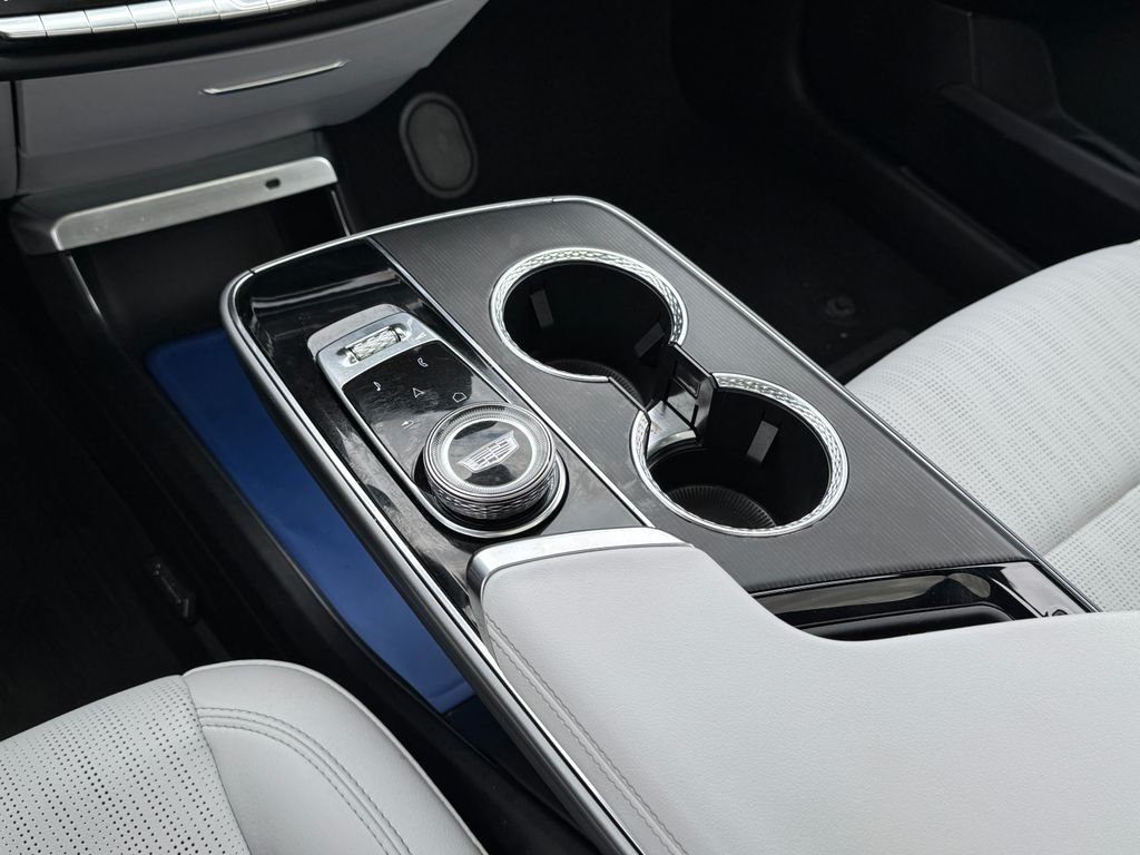 Used 2024 Crystal White Cadillac Sport image 21