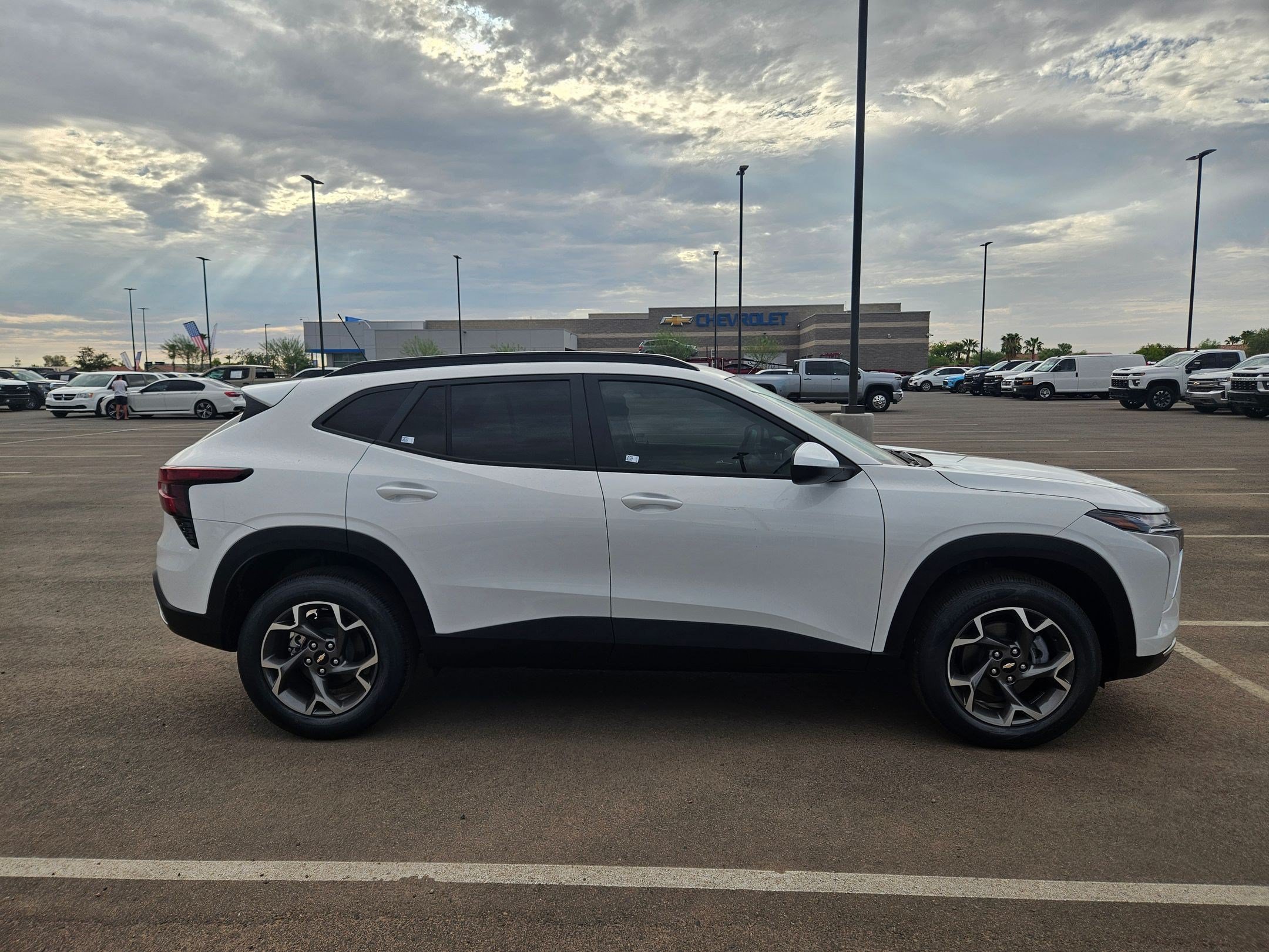 New 2026 Summit White Chevrolet LT image 10