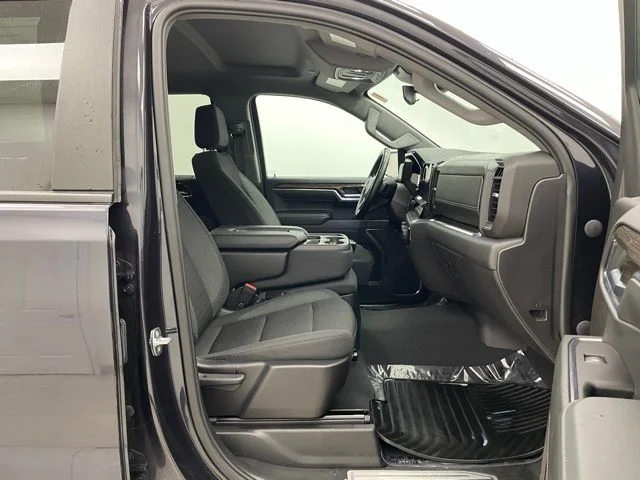 2023 Chevrolet Silverado 1500 RST - Photo 16