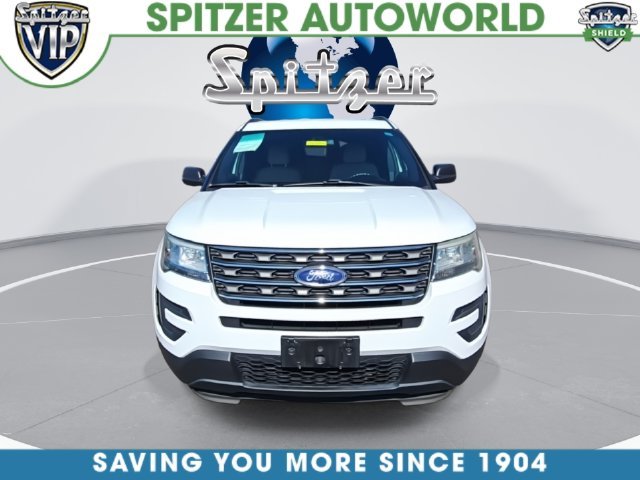 Used 2016 White Ford Base image 3