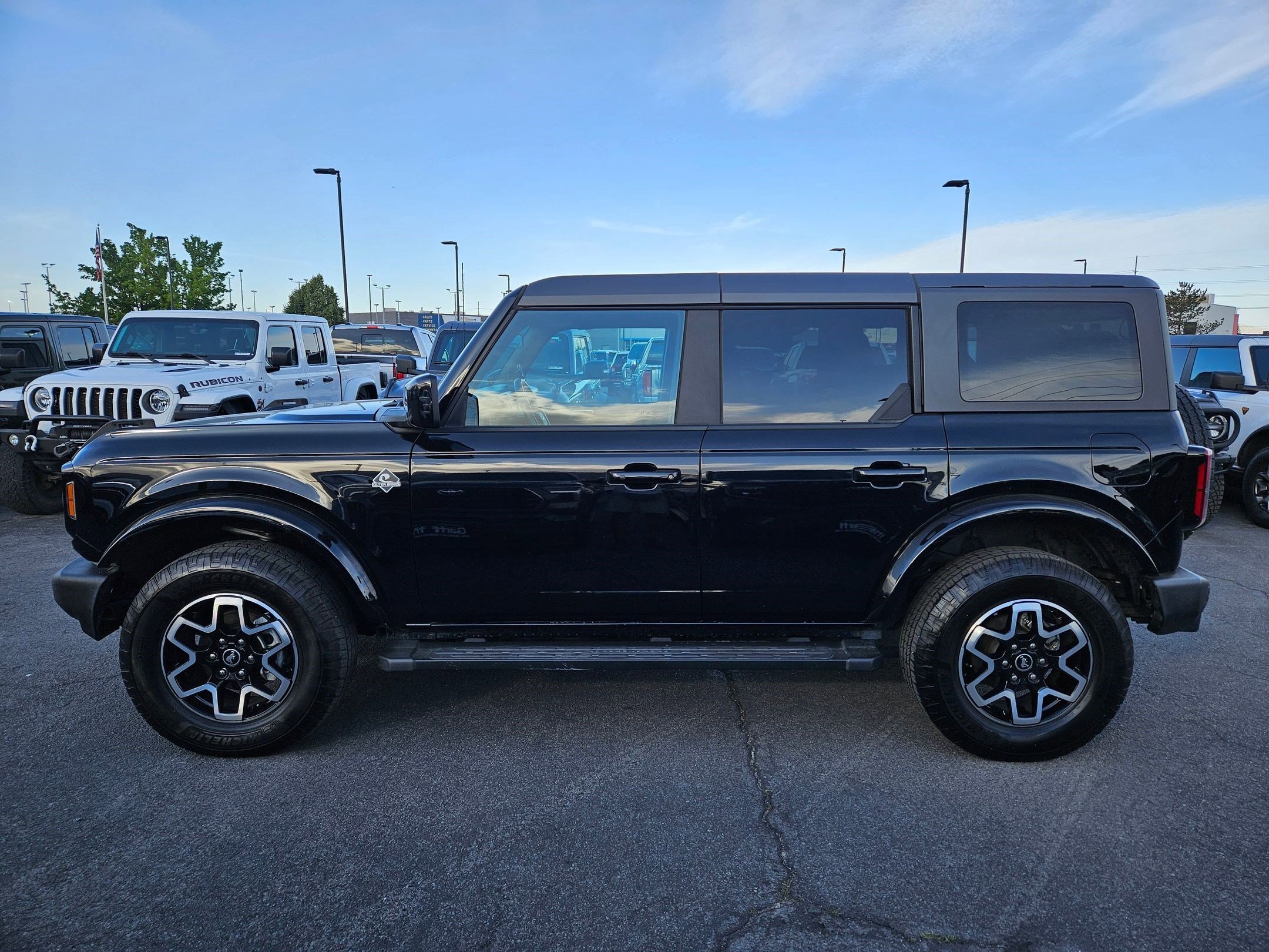 Used 2022 Shadow Black Ford Outer Banks image 7
