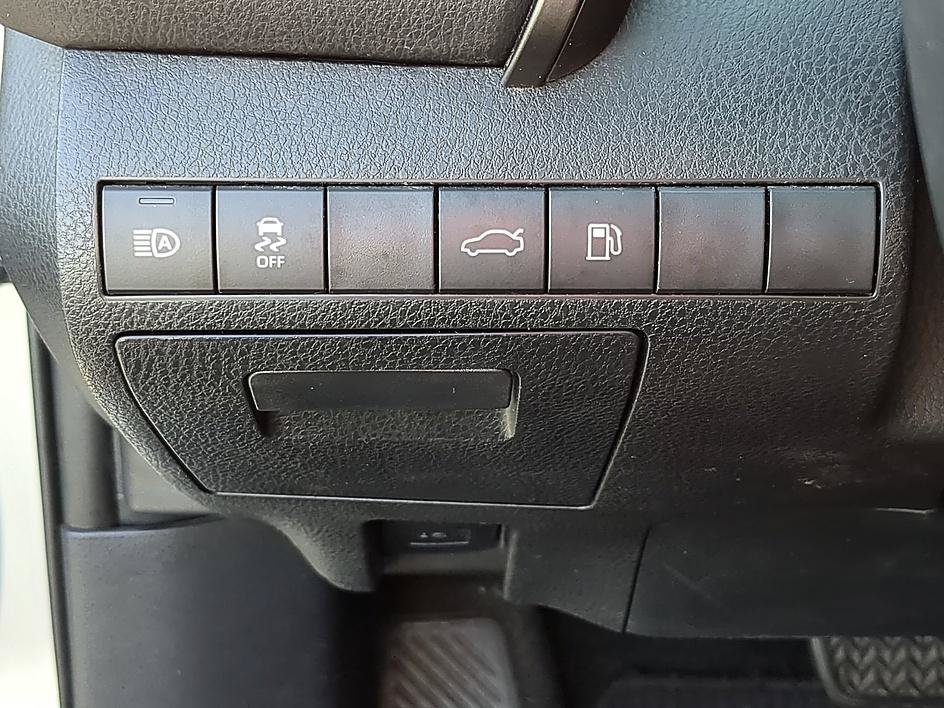 Used 2018 Celestial Silver Metallic Toyota XSE image 22