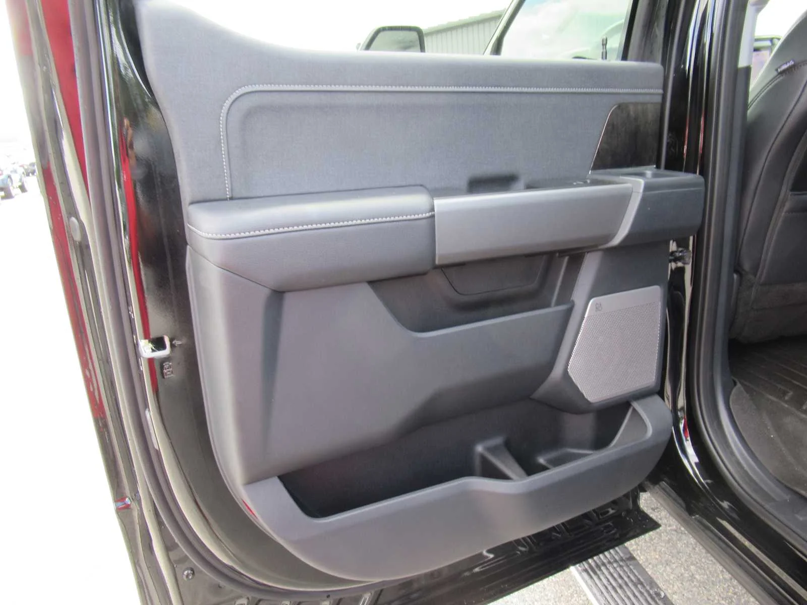 Certified Used 2026 Agate Black Ford LARIAT image 19