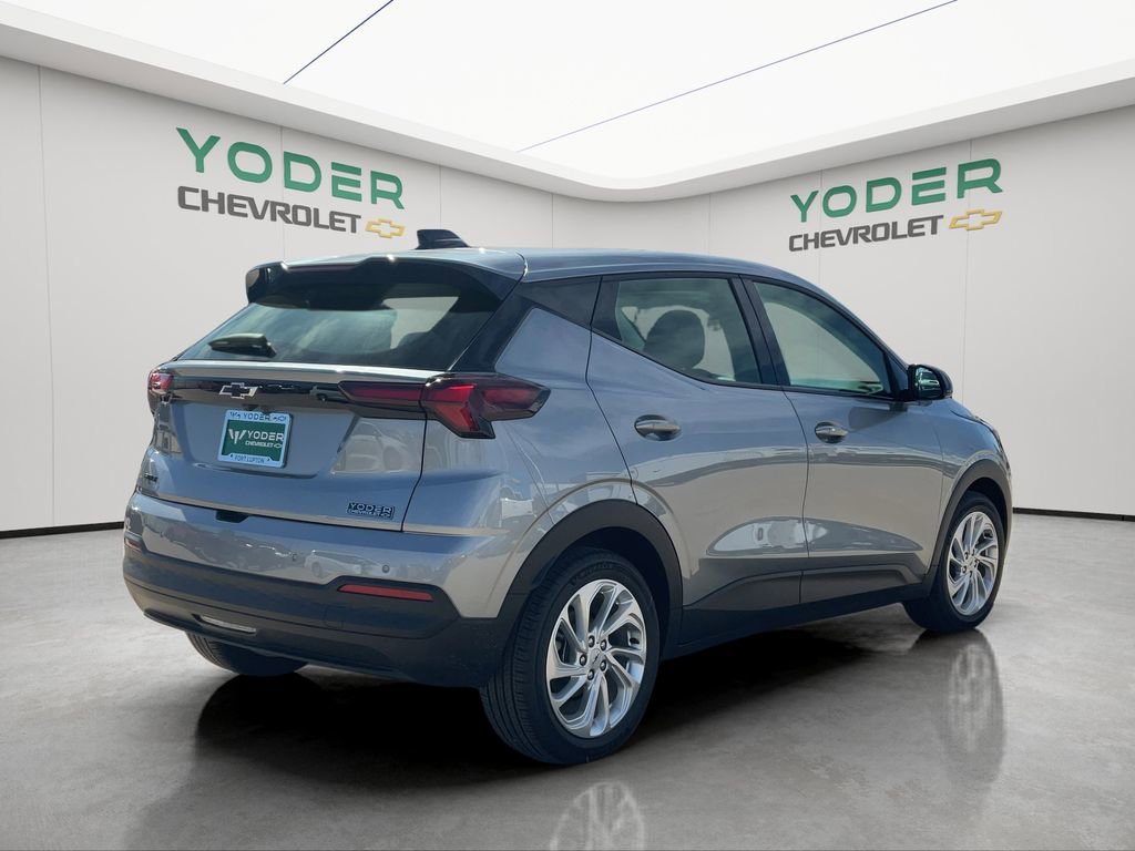 2027 Chevrolet Bolt LT - Photo 7
