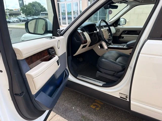 Used 2020 Fuji White Land Rover HSE image 8