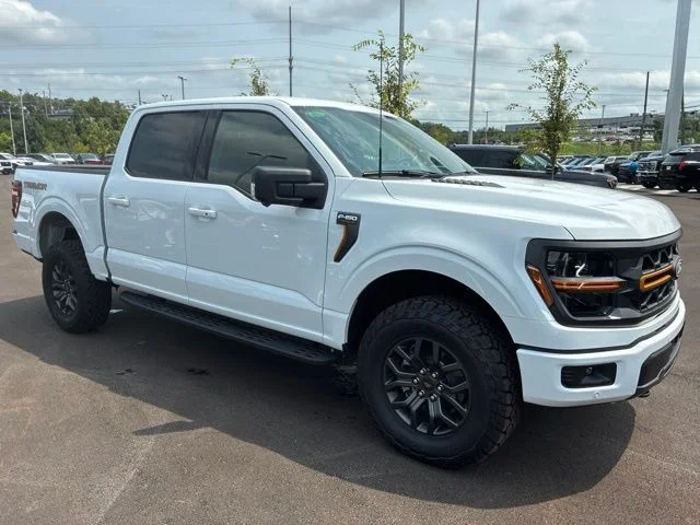 New 2026 Oxford White Ford Tremor® image 13