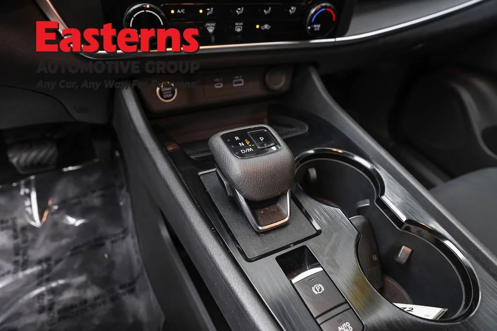 Used 2023 Gray Nissan S image 13