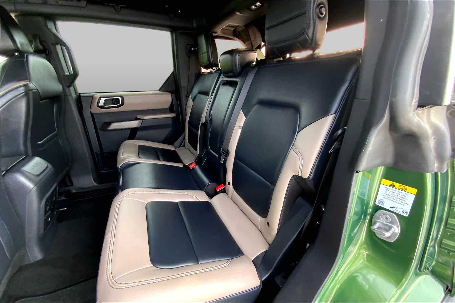 Used 2023 Eruption Green Metallic Ford Wildtrak image 19