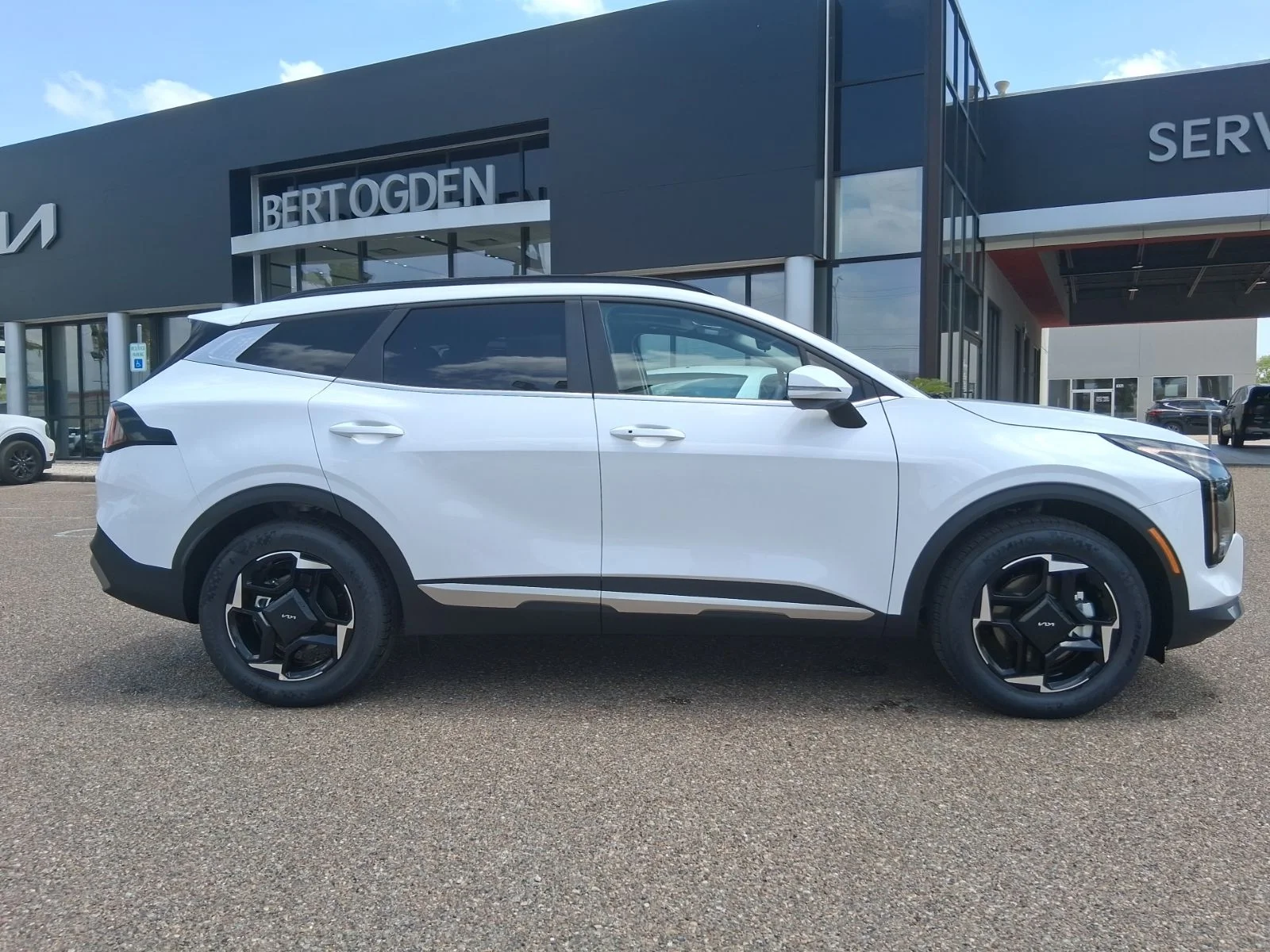 New 2026 White Kia EX image 3
