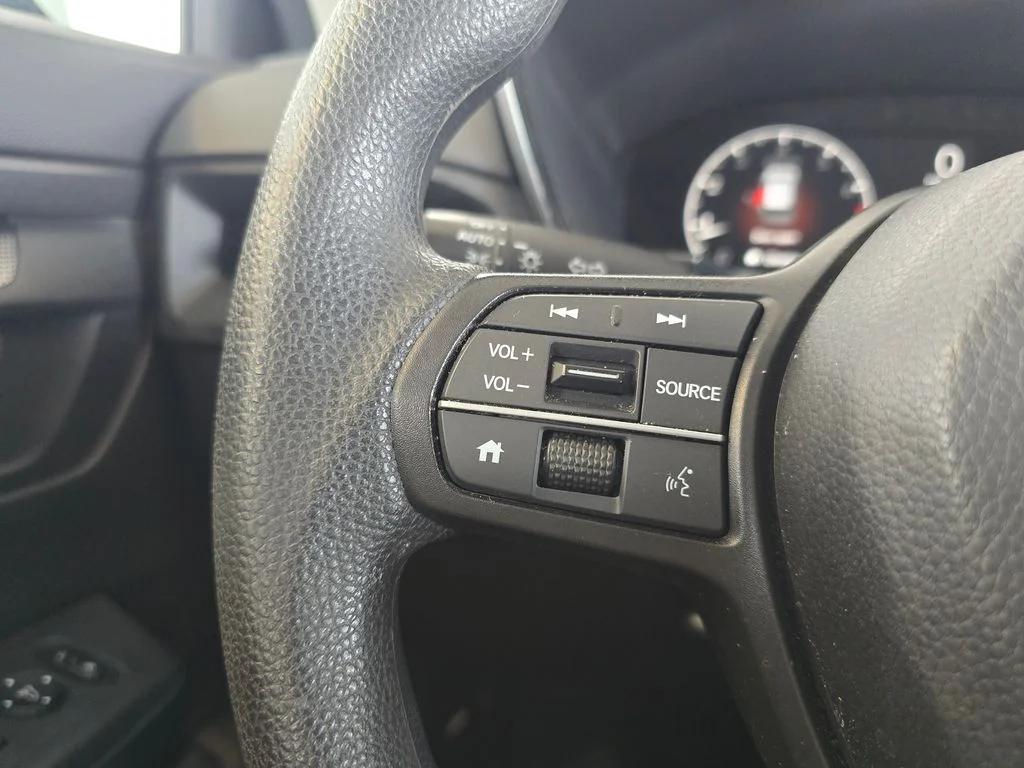 Used 2025 White Honda LX image 11