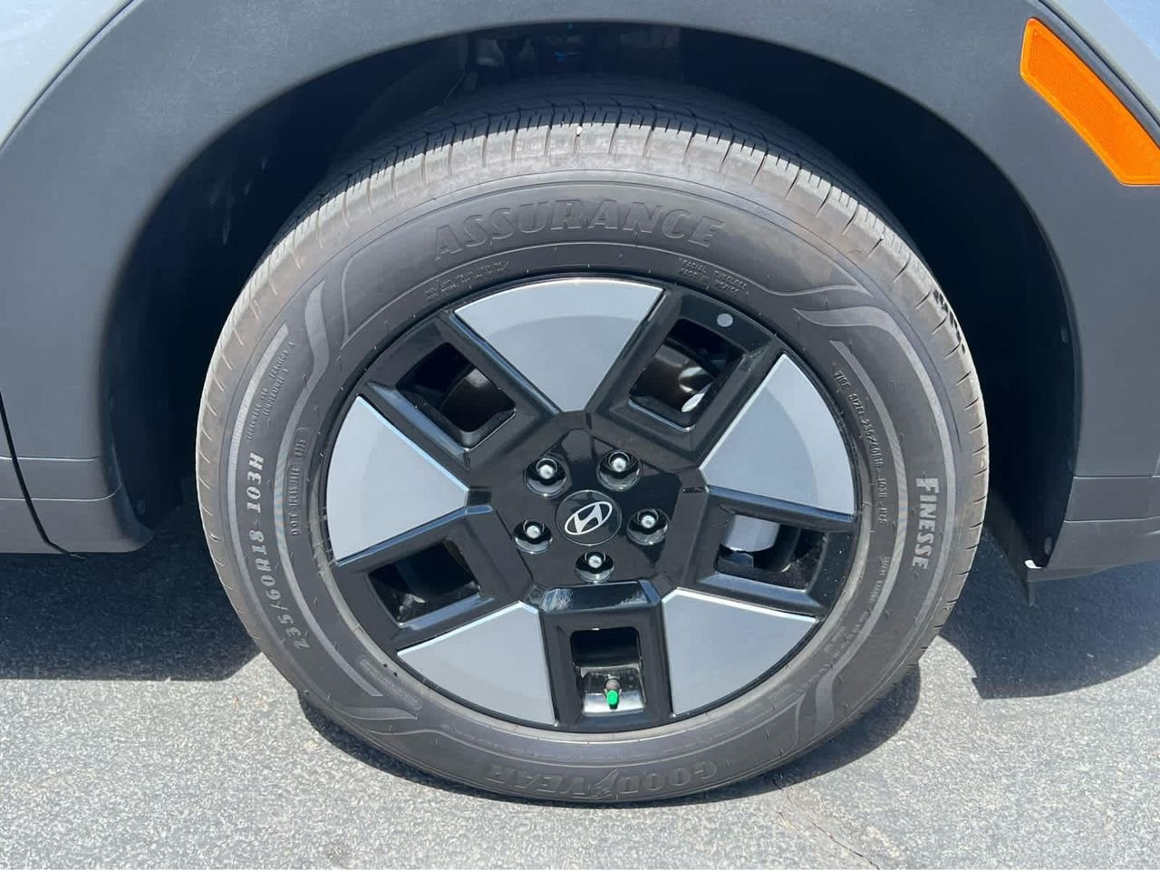 New 2026 Shimmering Silver Hyundai SE image 16