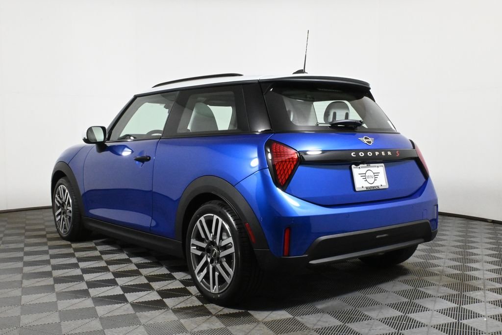Certified Used 2025 Blue MINI  image 5