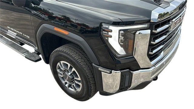 2025 GMC Sierra 2500HD SLT - Photo 10