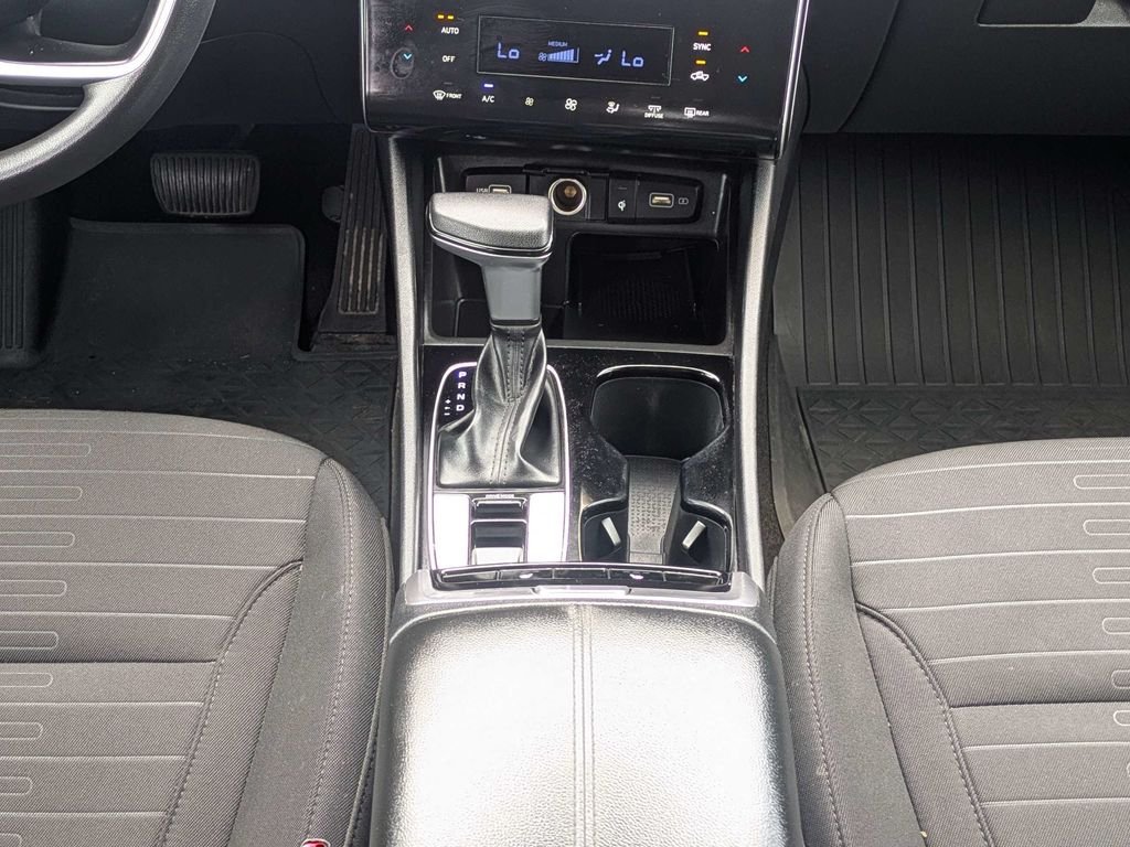 Used 2024 Gray Hyundai SEL image 17