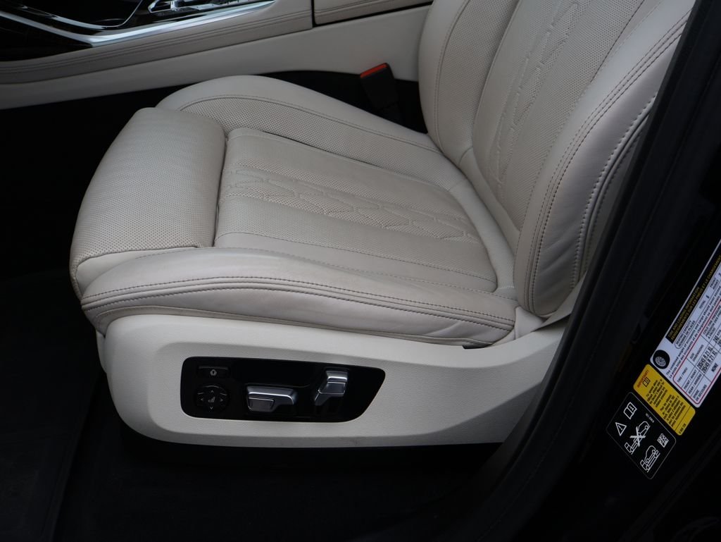 Used 2023 Carbon Black Metallic BMW xDrive40i image 40