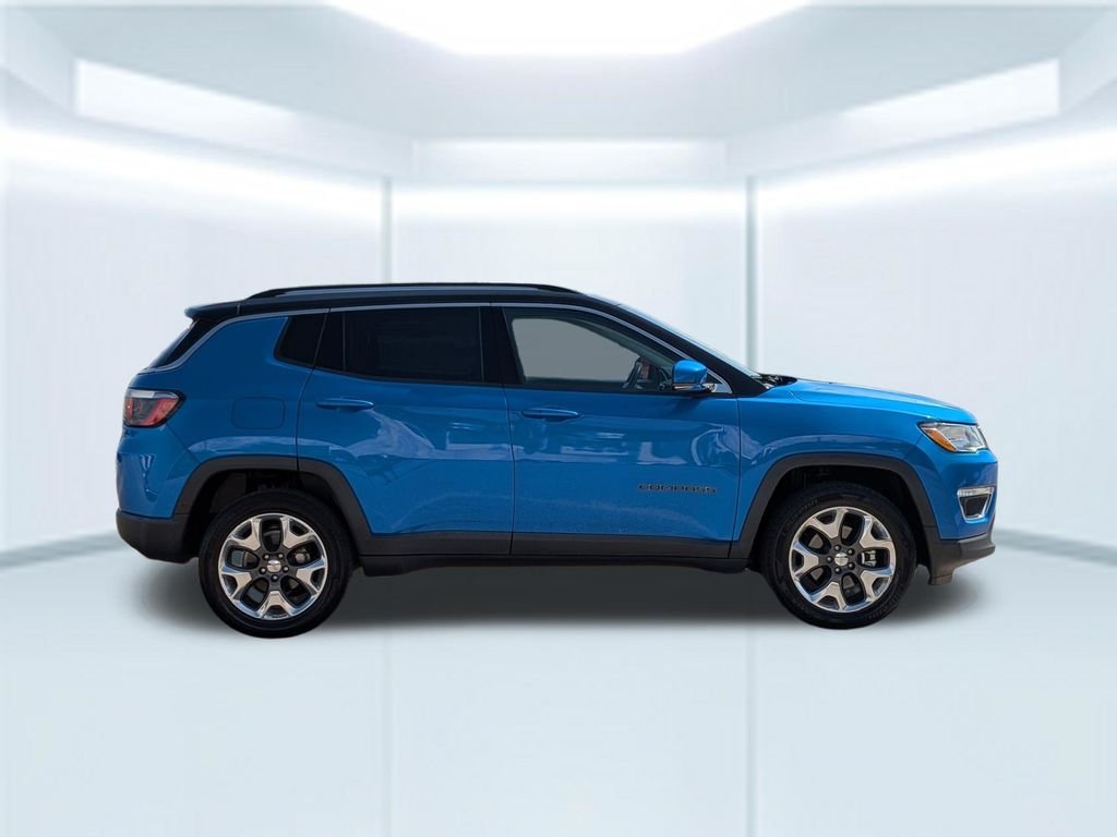 Used 2018 Blue Jeep Limited image 7
