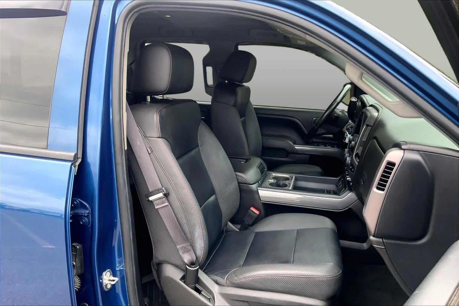 Certified Used 2017 Stone Blue Metallic GMC SLT image 8