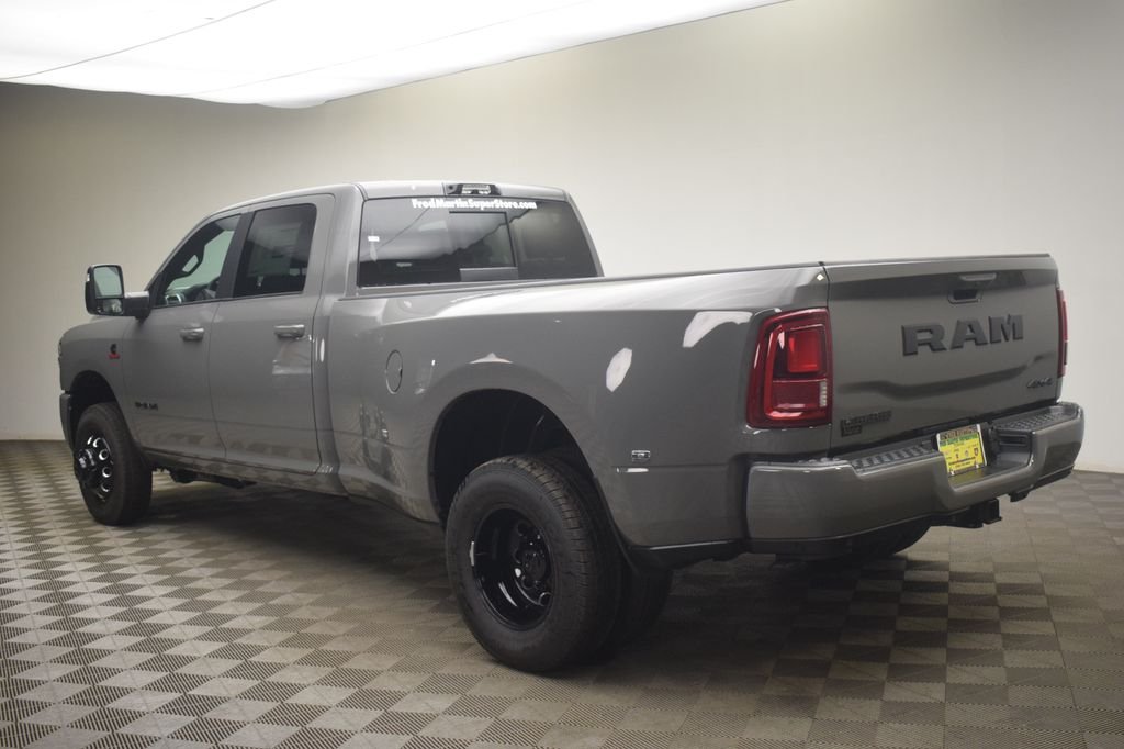 New 2026 Ceramic Gray Clear-Coat Exterior Paint RAM Laramie image 13