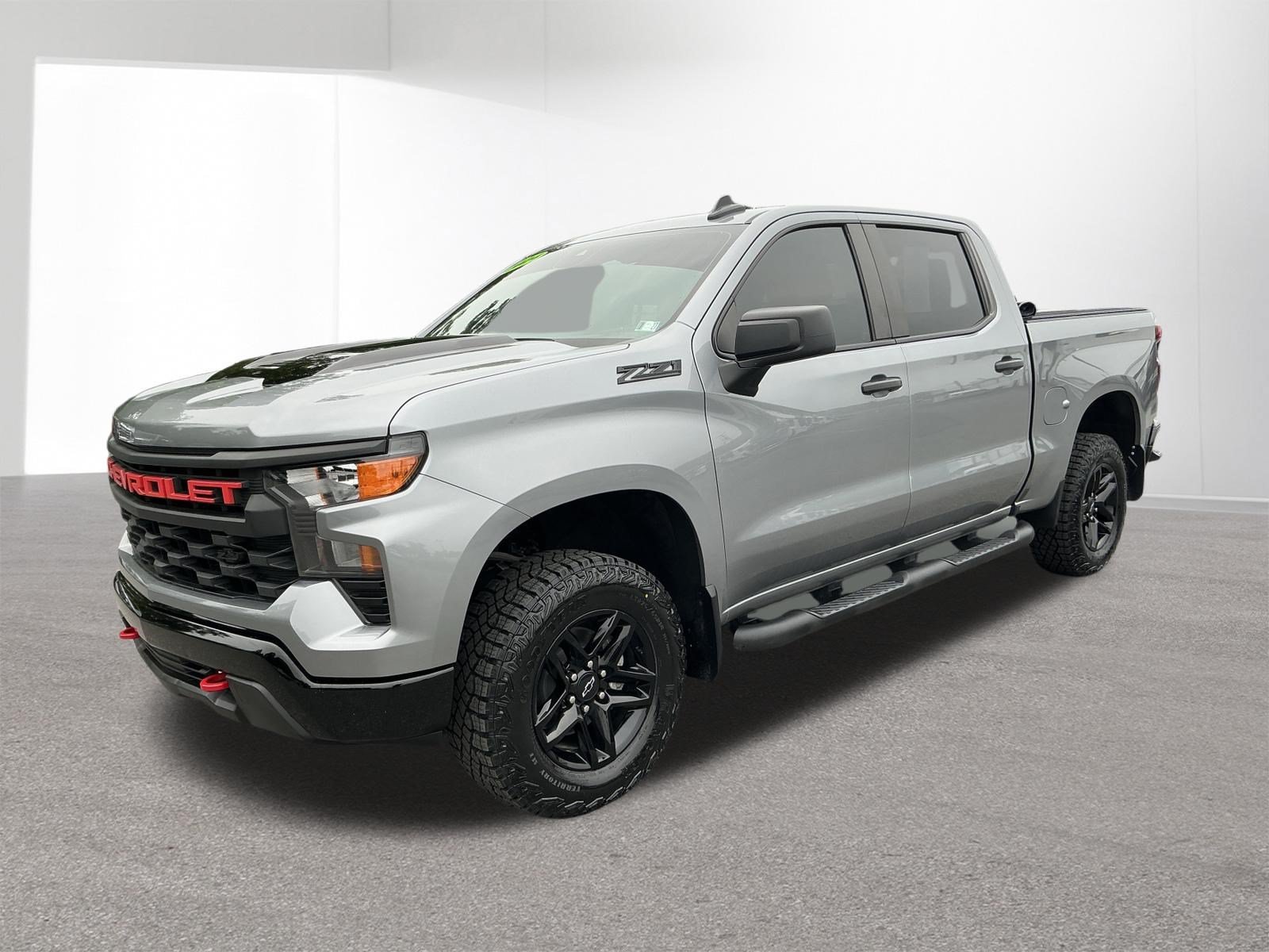 Used 2024 Sterling Gray Metallic Chevrolet Custom Trail Boss image 7
