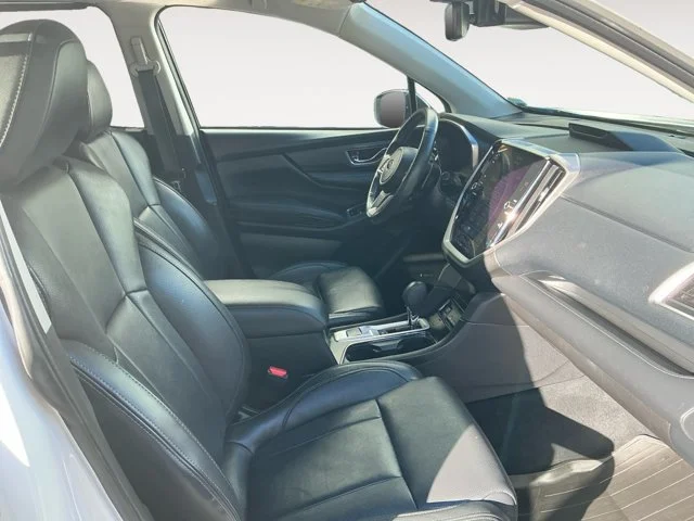 Used 2023 Crystal White Pearl Subaru Limited image 15